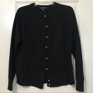 Black cardigan with pearl buttons. Size medium. 6$